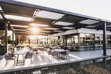 Tagungshotel Offsite Incentivereise Tagungshotels Buyout Teamevent Meeting Terrasse Sonnenuntergang