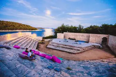 Insel mieten Kroatien Corporate Island Resort Amphitheater Incentivereisen