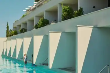 kroatien tagungshotel offsite incentivereise buyout teambuilding pool suite