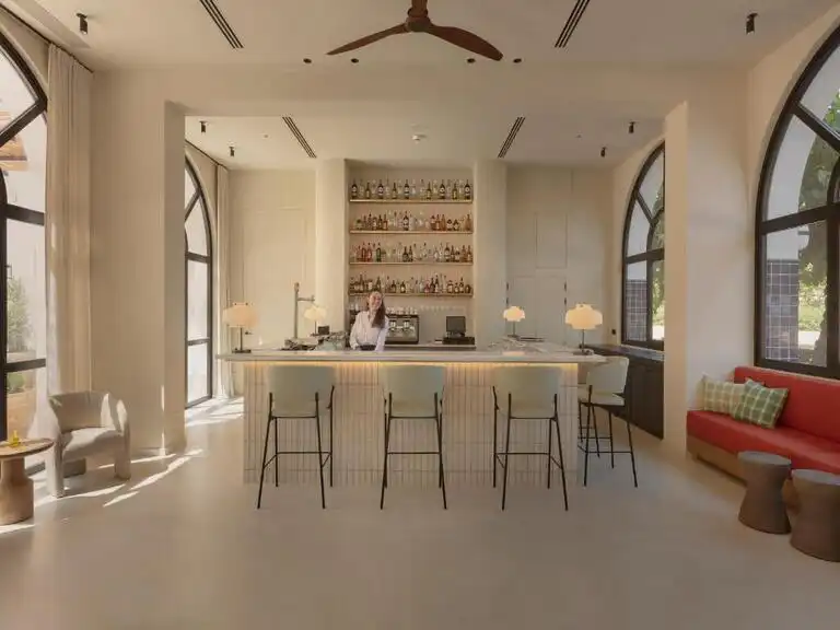 barcelona costa brava offsite incentivereise tagungshotel buyout hotel bar