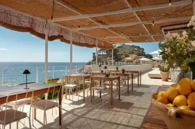 barcelona costa brava offsite incentivereise tagungshotel terrasse restaurant