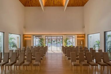 andalusien suedspanien offsite incentivereise tagungshotel meetingraum tageslicht set up