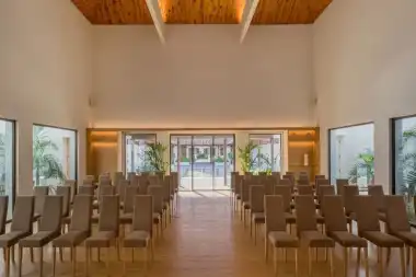 andalusien suedspanien offsite incentivereise tagungshotel meetingraum tageslicht set up