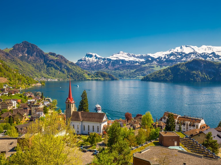 Firmenevent Offsite Incentive Resorts Schweiz Luzern See Natur