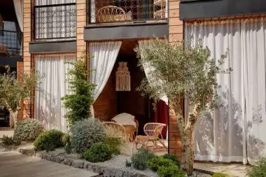 Mallorca Offsite Tagung Teamevent Incentive Buyout Zimmer Terrasse Boho