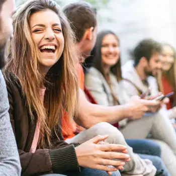 Offsite Tagung Incentivereise Teamevent Firmenreise Glückliche Kollegen