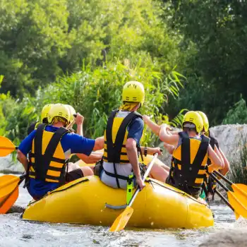 Incentive Incentivereise Rafting Fluss Teamaktivitaet